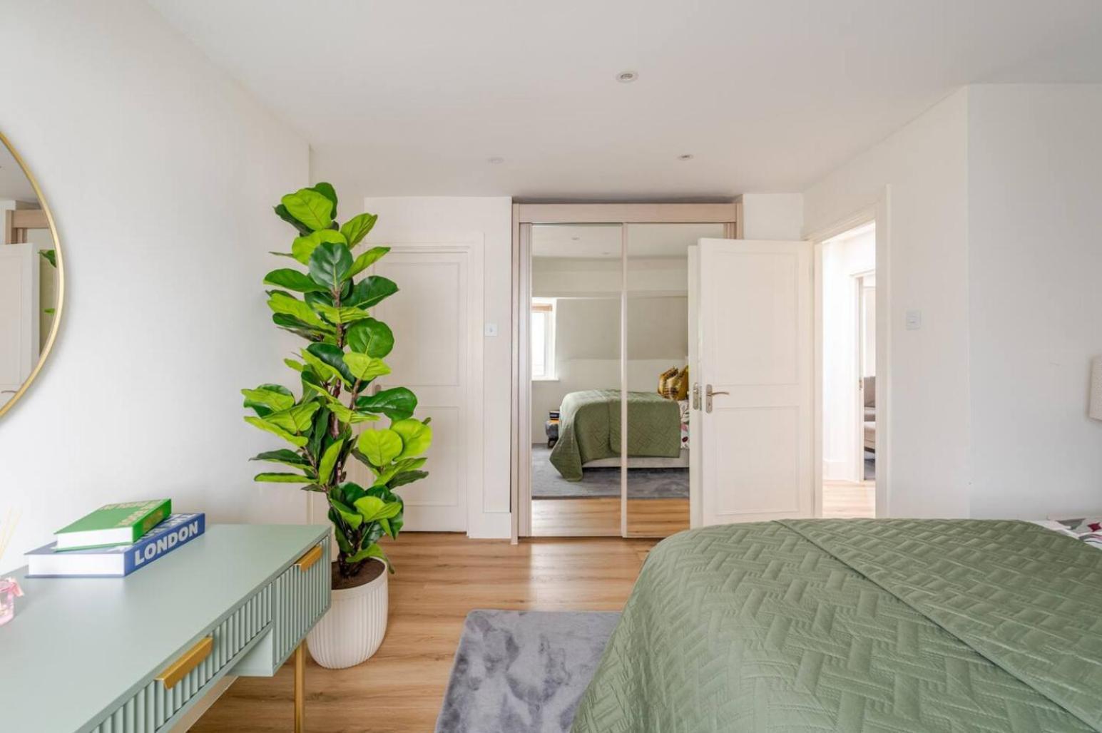 Floor Luxury Penthouse - Sleeps 6 Apartment *