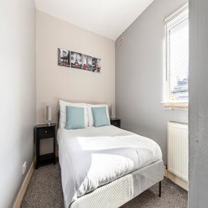 Clapham - 3 Bedroom Flat Apartment