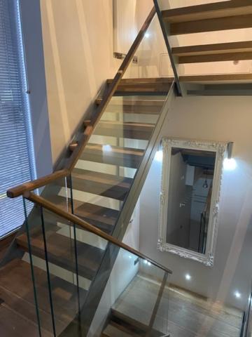 Modern Self-contained Ground And Basement Appartement Londen