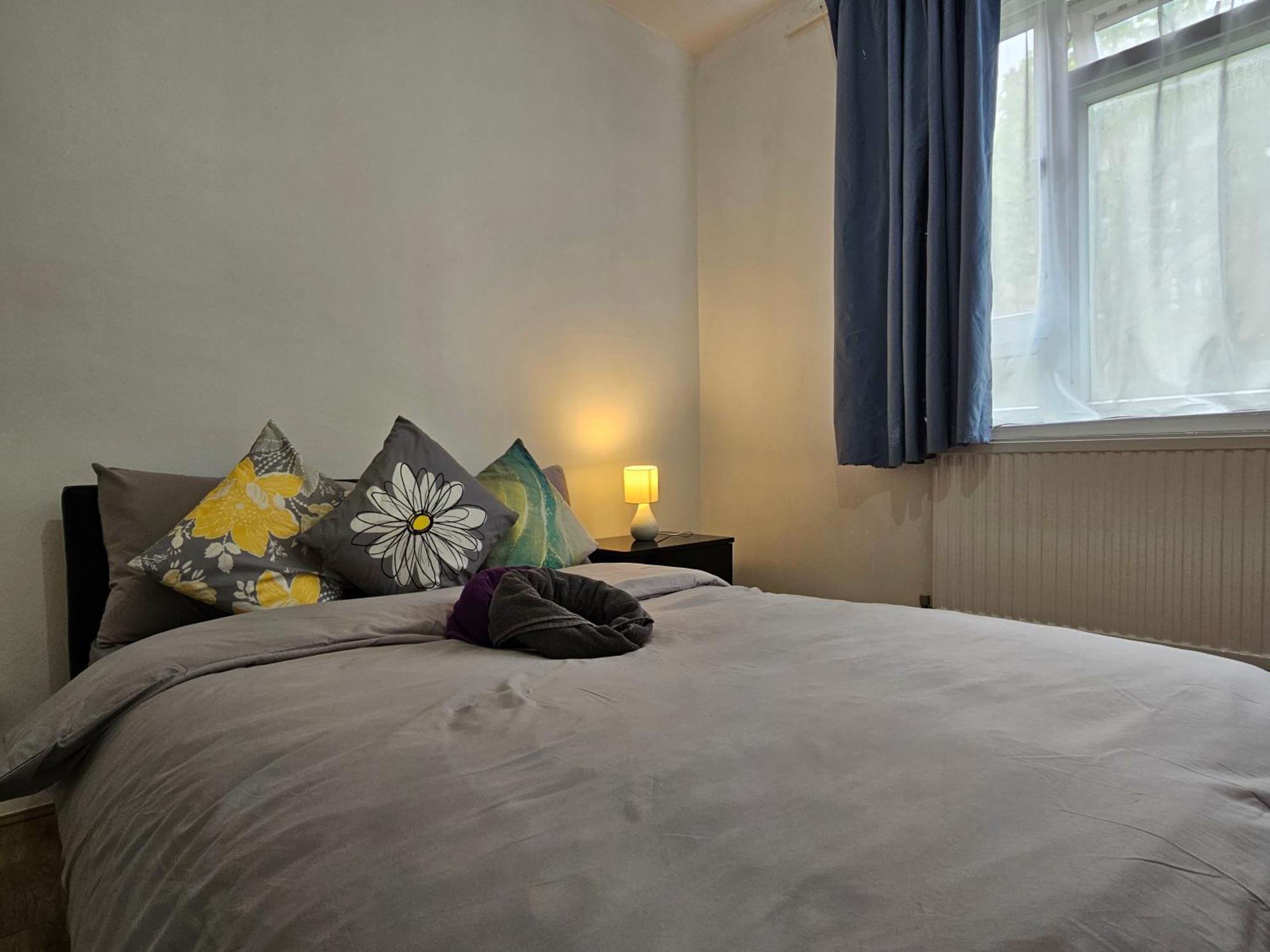 Globe Guest house