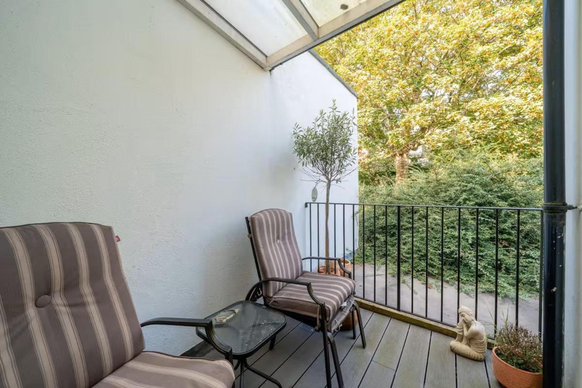 Charming In Shepherds Bush Holiday home London