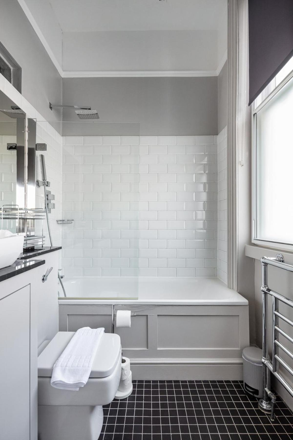 3bed Design Gem In Kensington Apartment