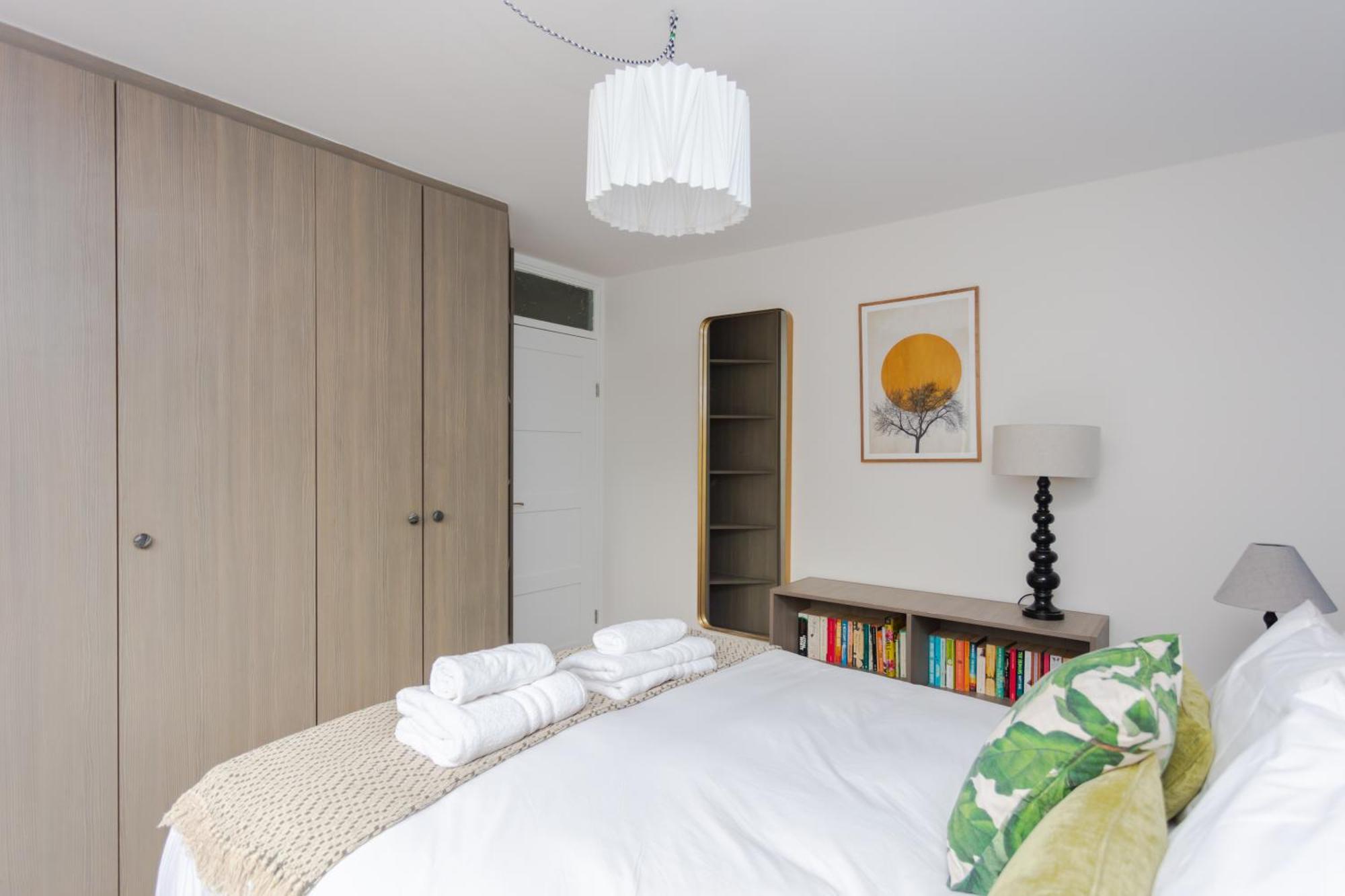Spacious 3 Bedroom In Old Street Appartement