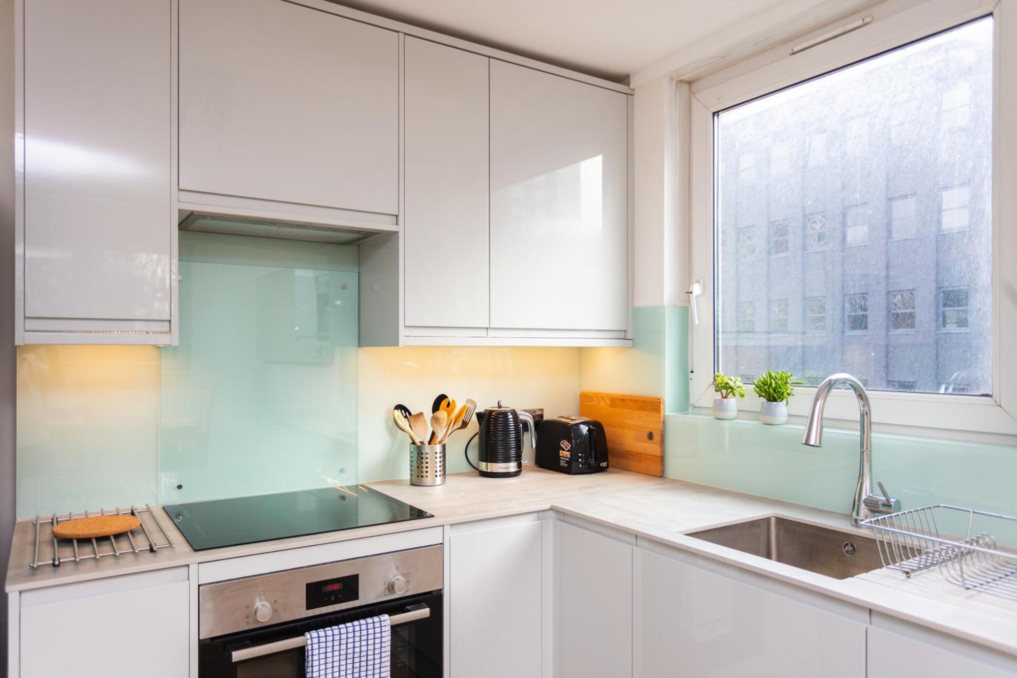 Spacious 3 Bedroom In Old Street Appartement Londen