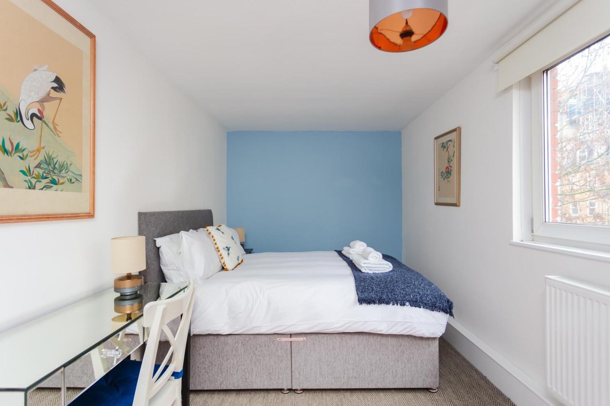 Spacious 3 Bedroom In Old Street Londen