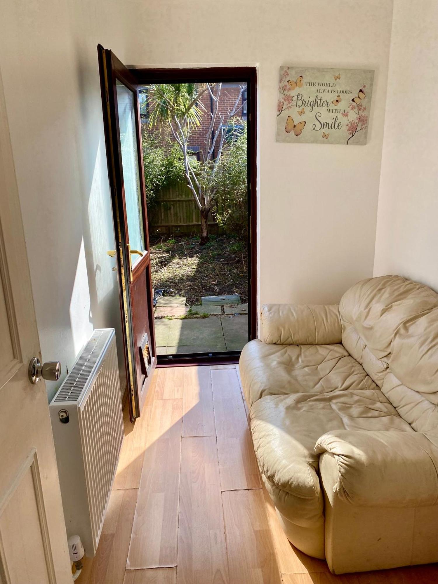 Cosy 3 Bedroom House Near Stratford,olympic Park, E15 Apartment