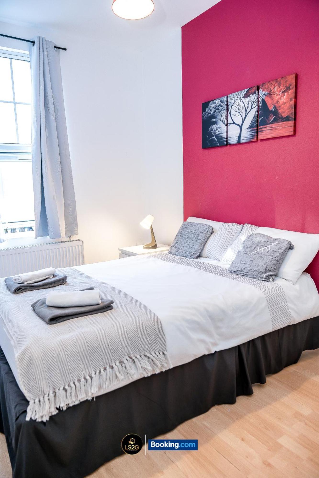 And Cozy 2br By Ls2g Short Lets & Serviced Greater With Free Wifi London