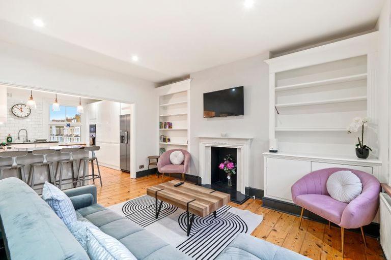Stylish In Private Roof Terrace London