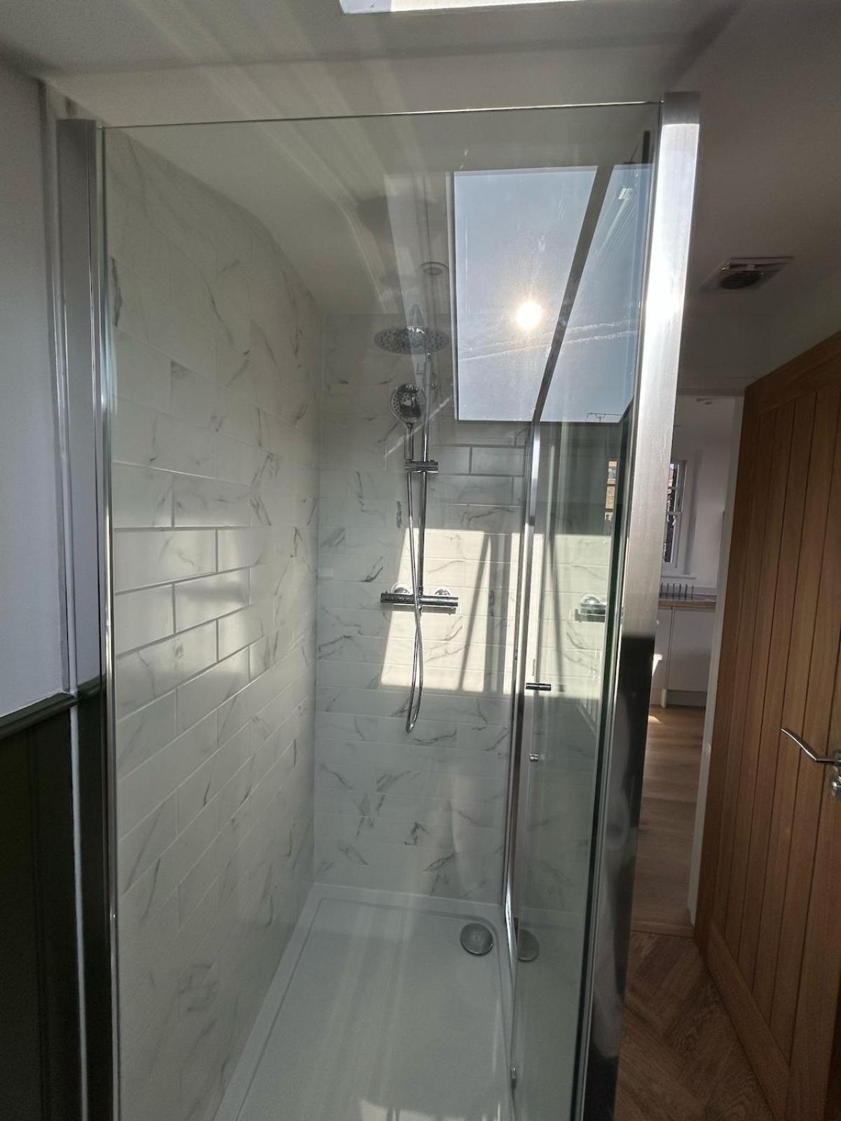 2 Bedroom Flat Pimlico * Londen