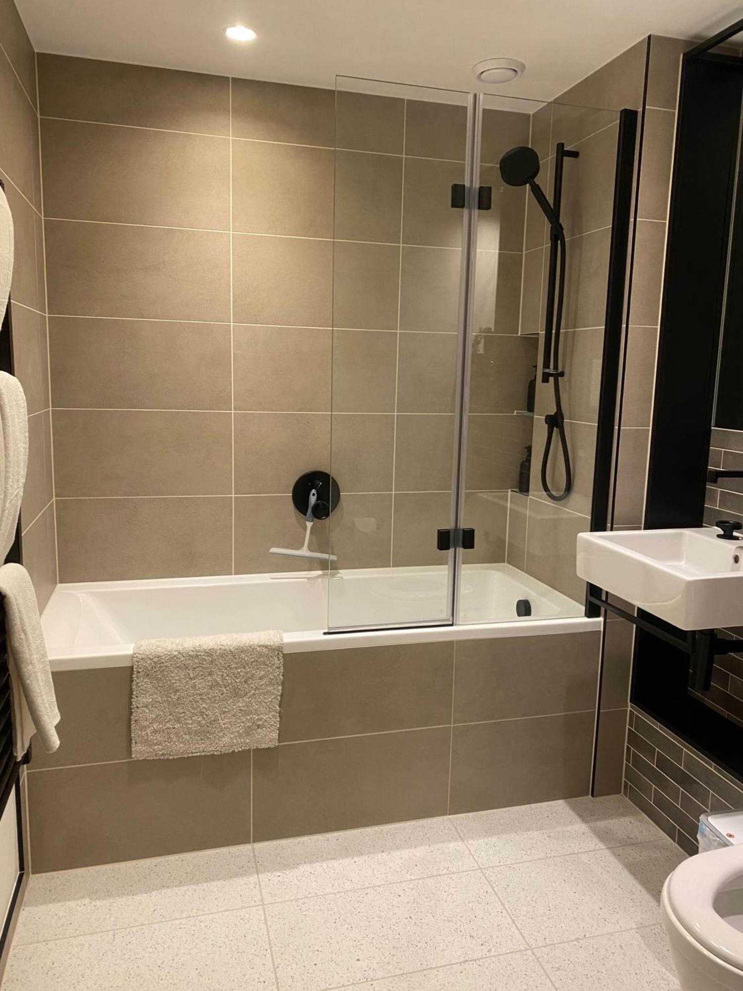 Stylish 2-bedroom In - Sleeps 4 Appartement *