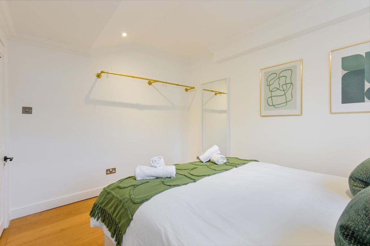 Bright 2 Bed In * London
