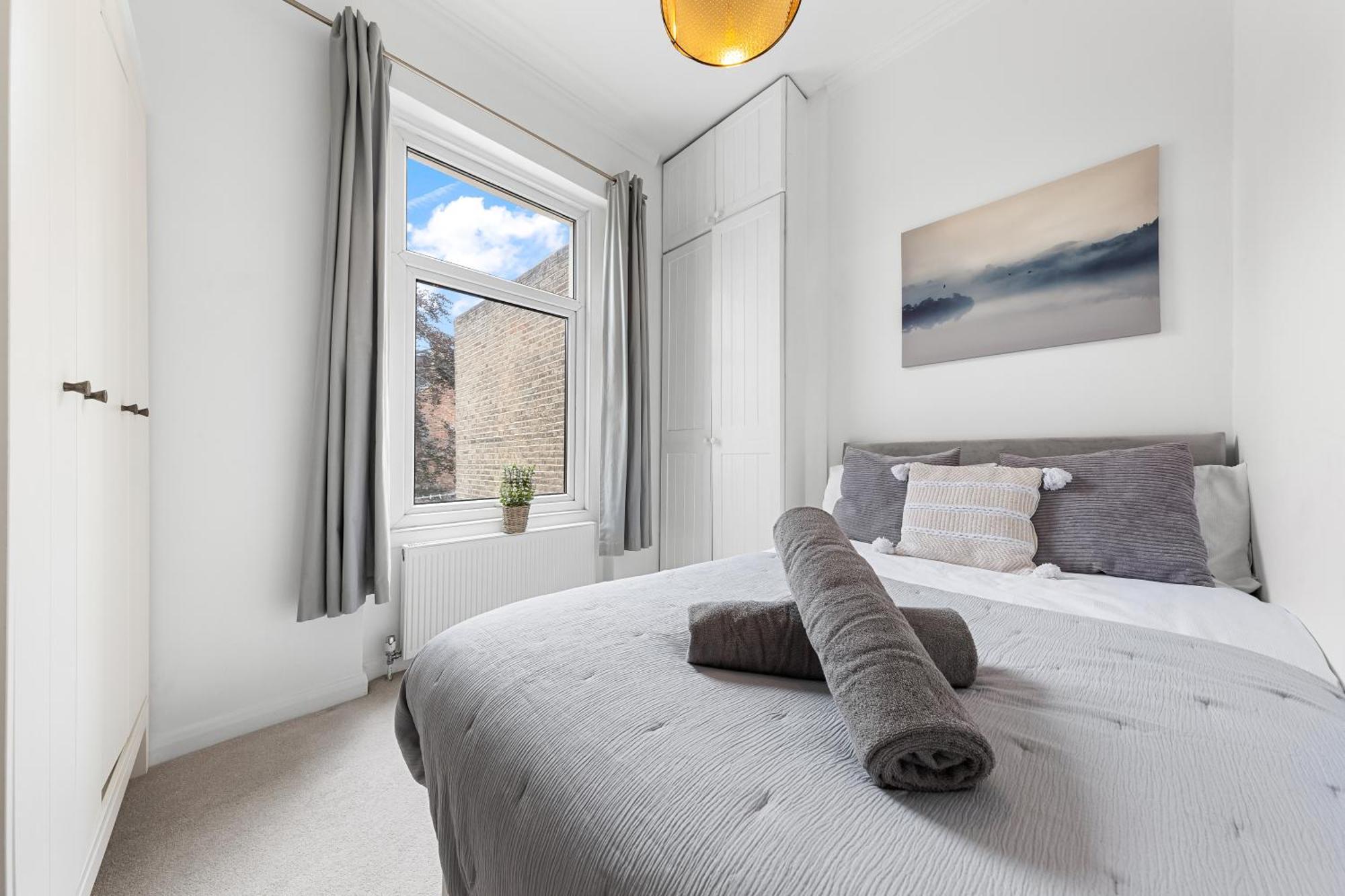 2bed1bath Flat-muswell Hill N10 *