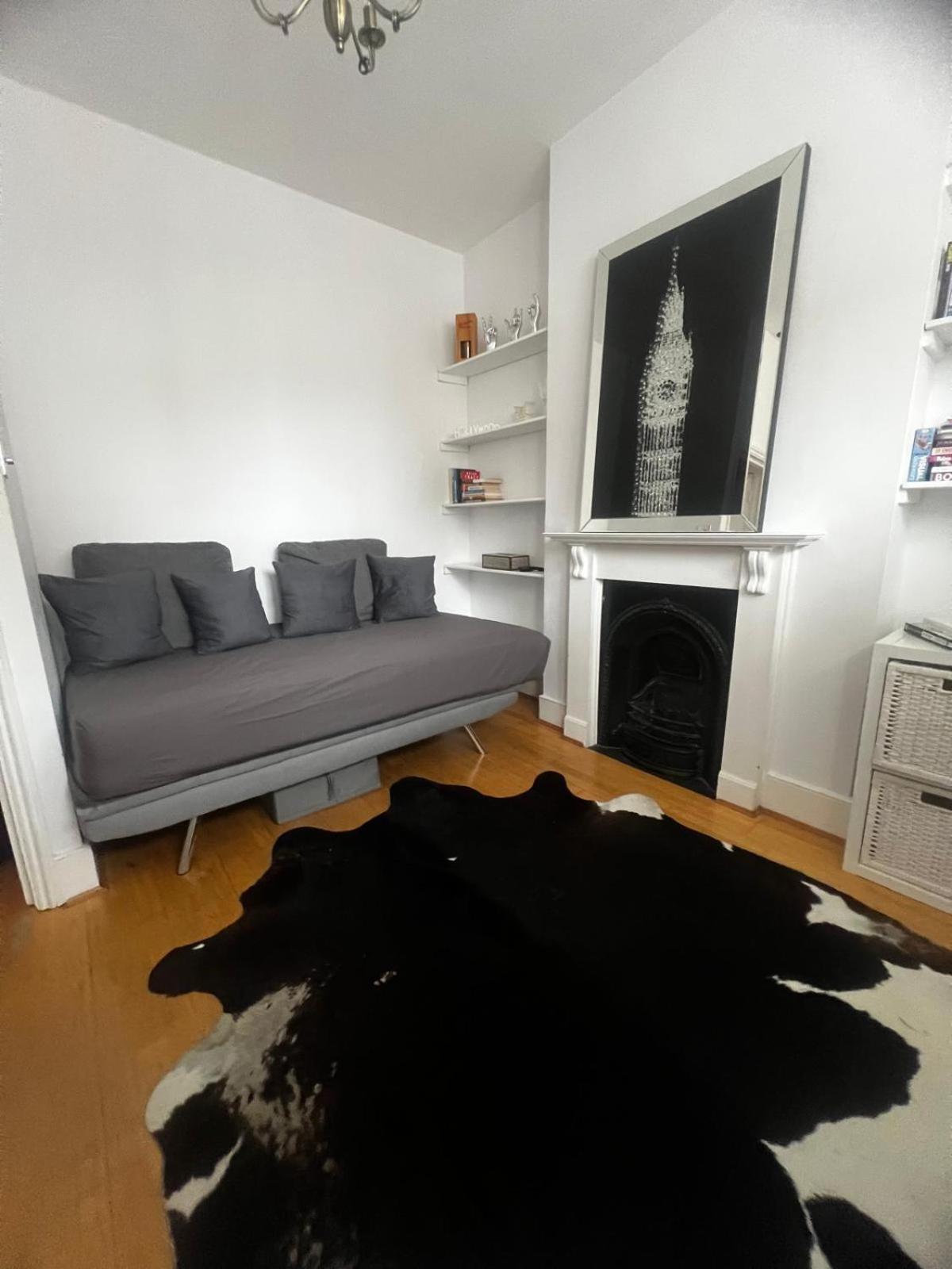 Apartment Clapham Junction Gem London