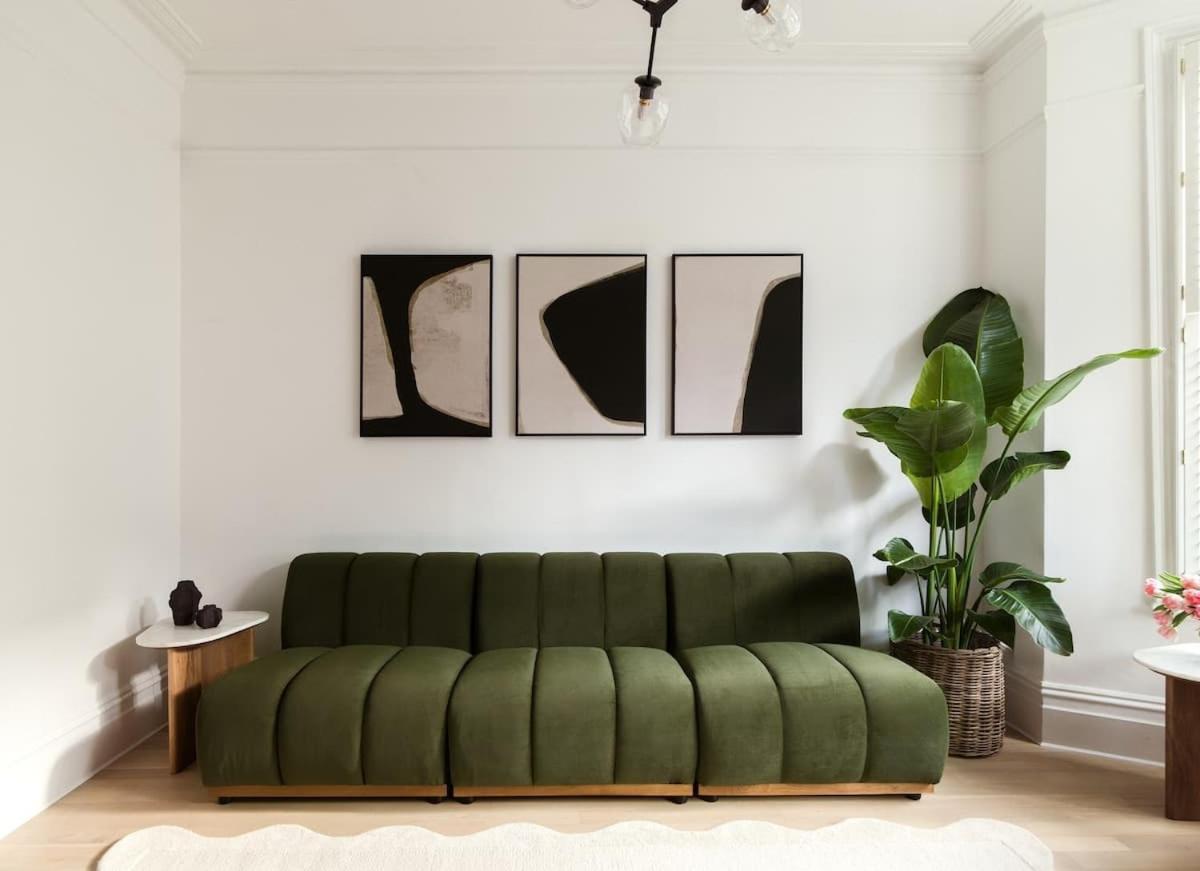 Holiday home Luxury 5-bedroom Town House In Brook London