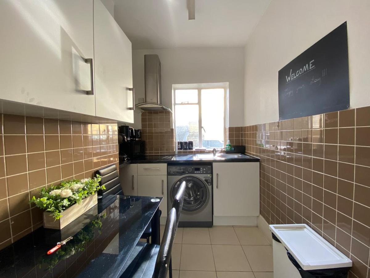 Lovely 2 Bed Flat In Soho! Londen