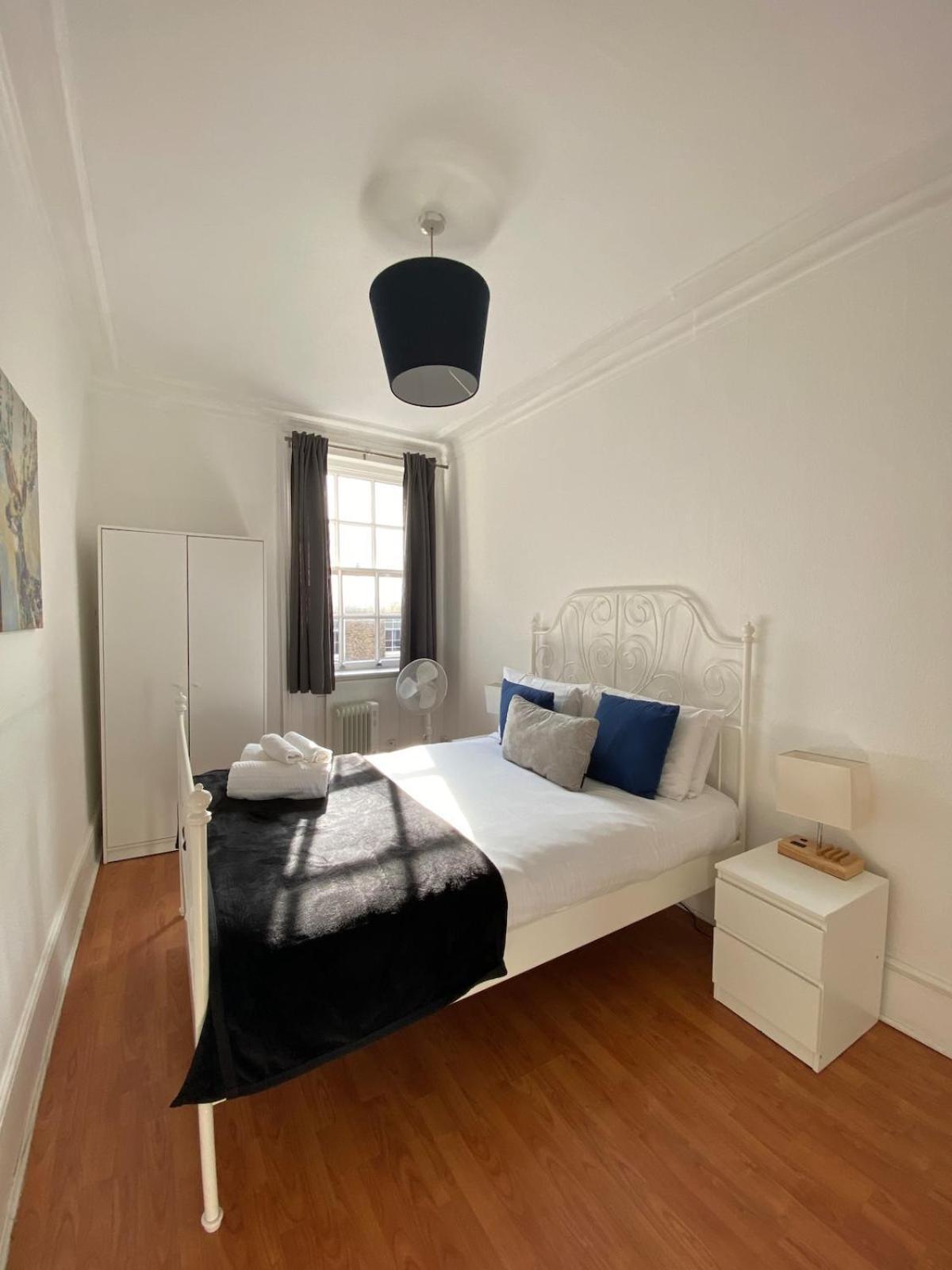 Lovely 2 Bed Flat In Soho! Appartement