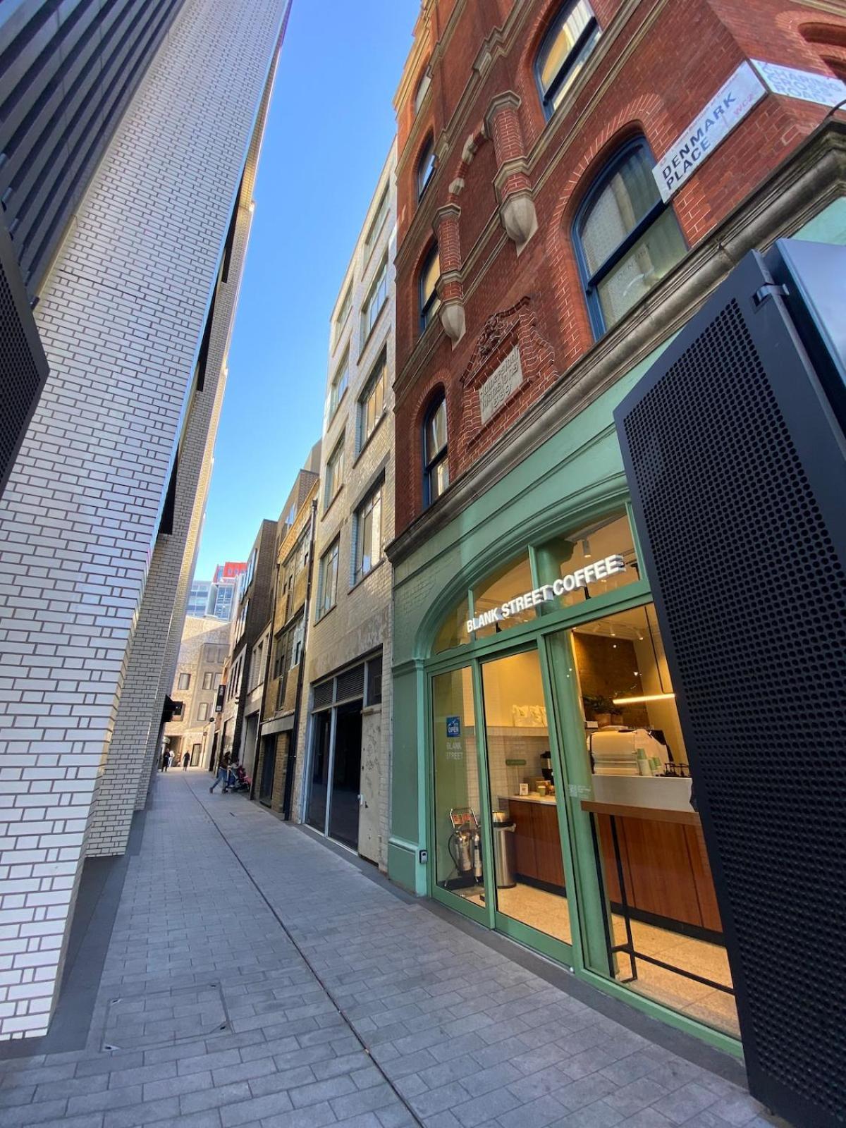 Lovely 2 Bed Flat In Soho! Appartement Londen