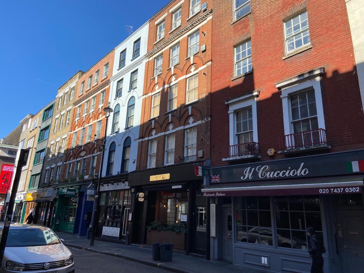 Lovely 2 Bed Flat In Soho! Londen