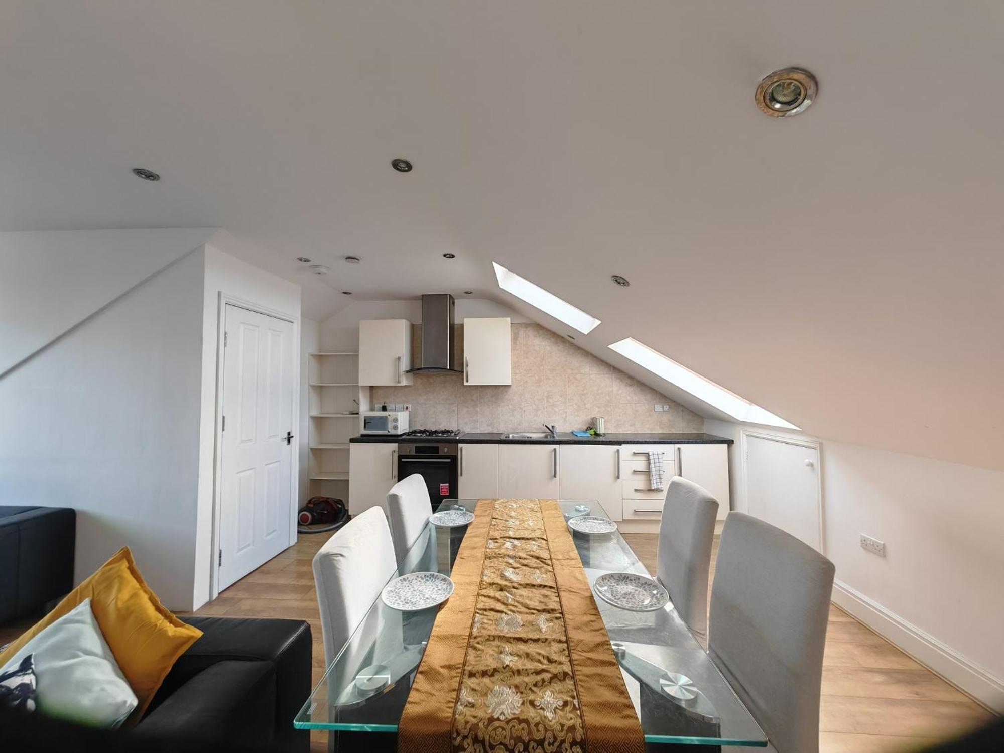 Spacious 3bedroom Flat Apartment