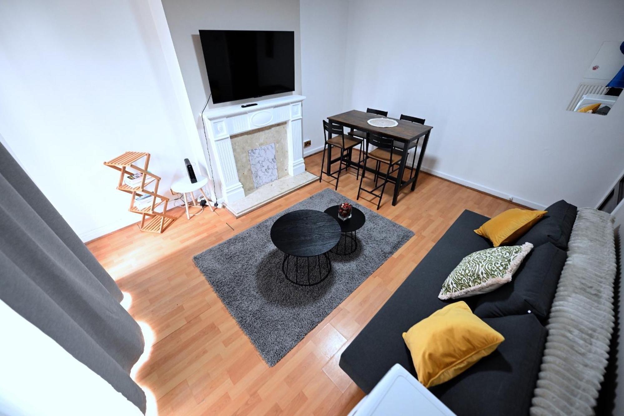 Stunning 2-bedroom * London