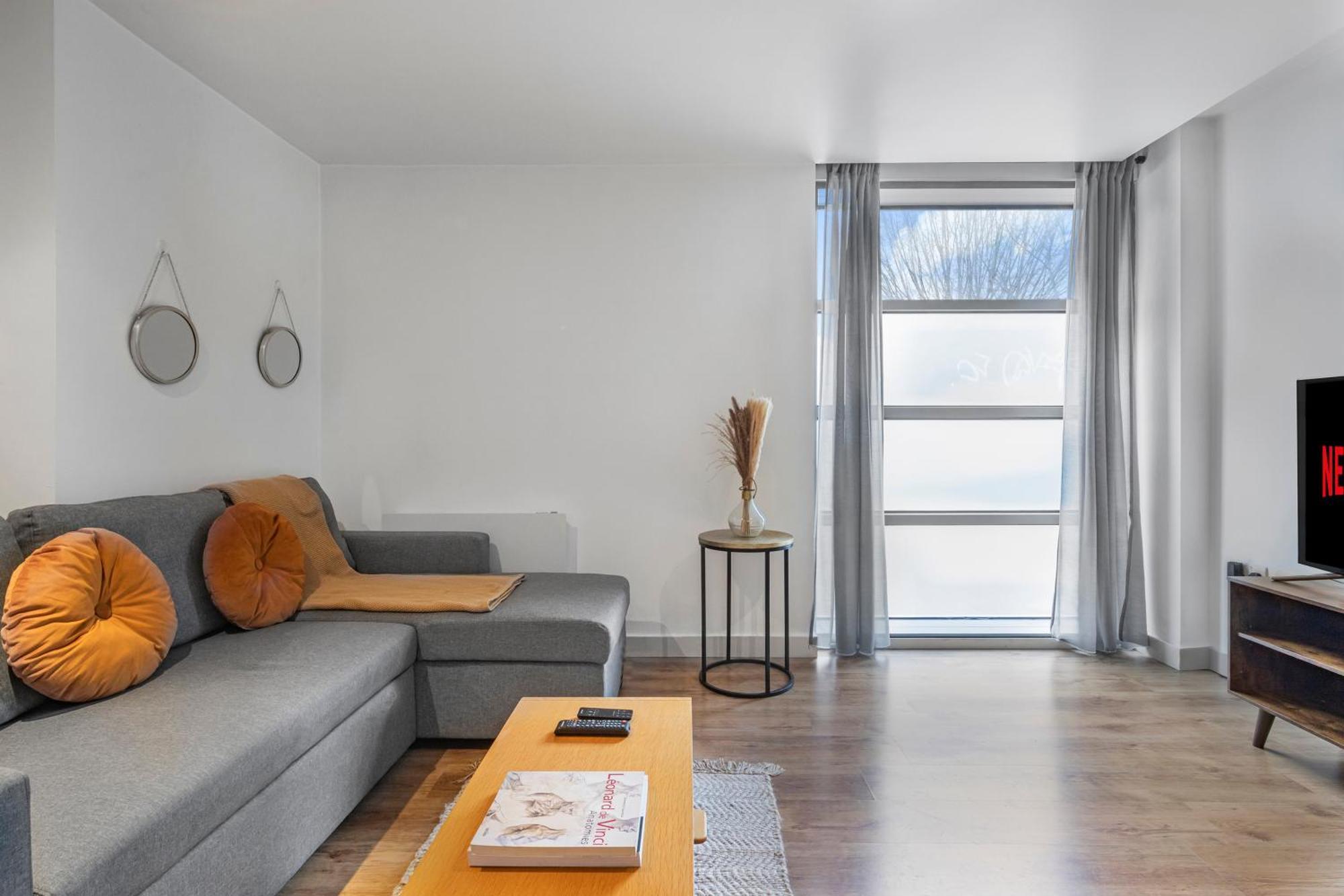 London's Famous Brick Lane - 1 Bed Flat Sleeps 5 Apartment *