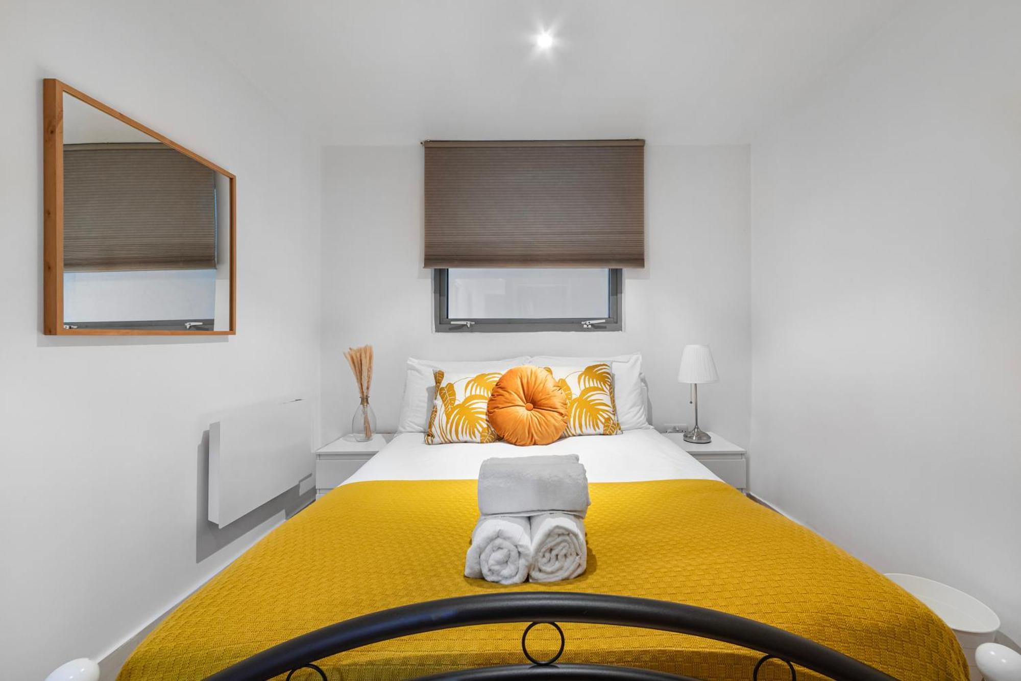 London's Famous Brick Lane - 1 Bed Flat Sleeps 5 London