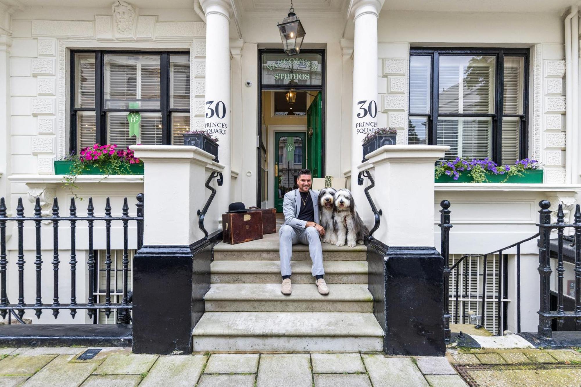 Vancouver And 3* London
