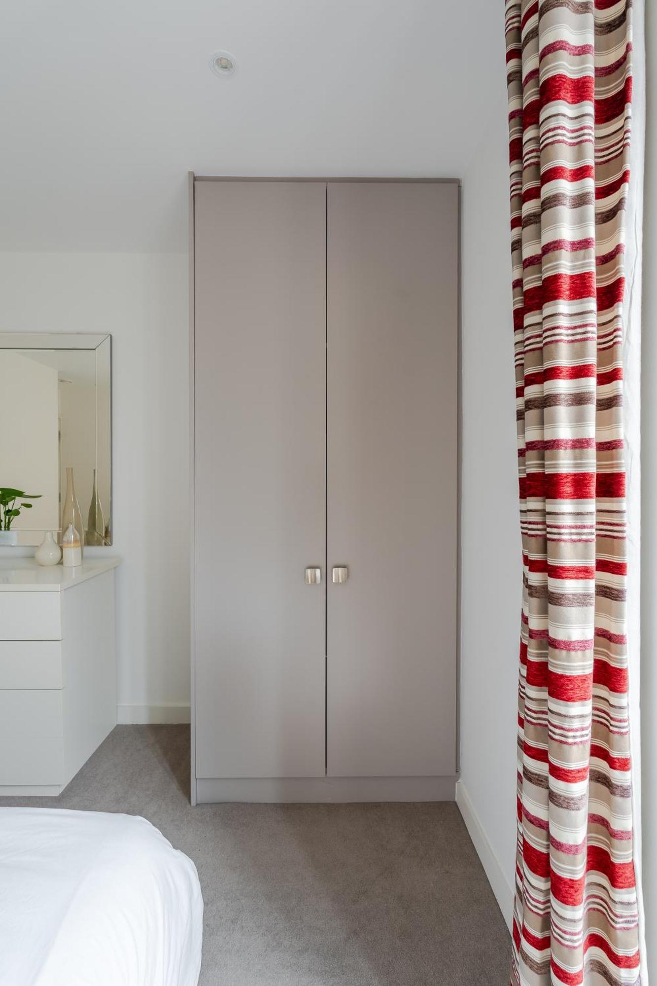 Appartement Modern, Stylishly Furnished Apartment, With Wrap Around Balcony In Notting Hill Londen