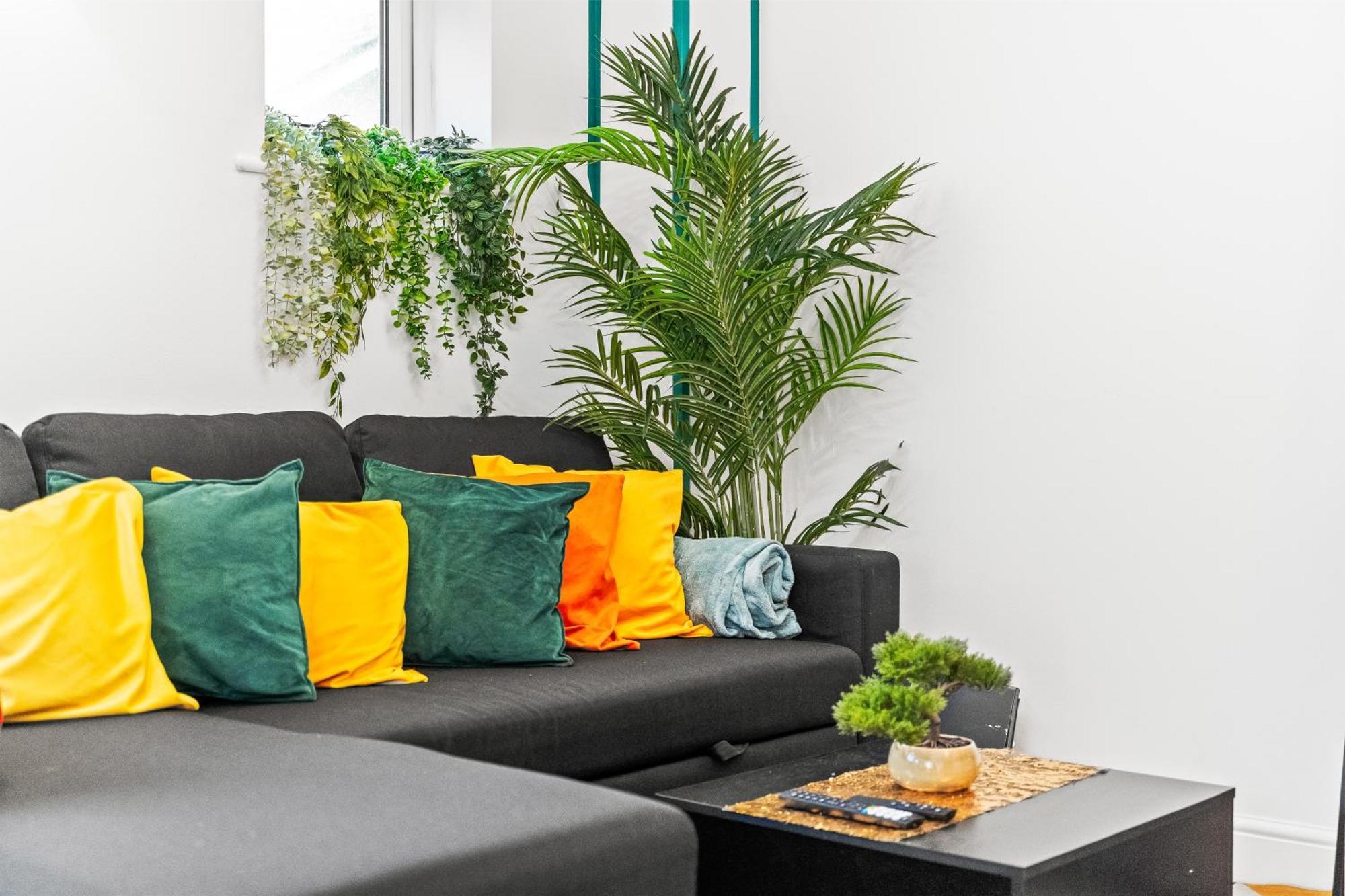 Cosy 3Bed- Sleeps 6 - 02 Arena Canary Wharf Station- Perfect For Contractors, Families And Groups Holiday home London