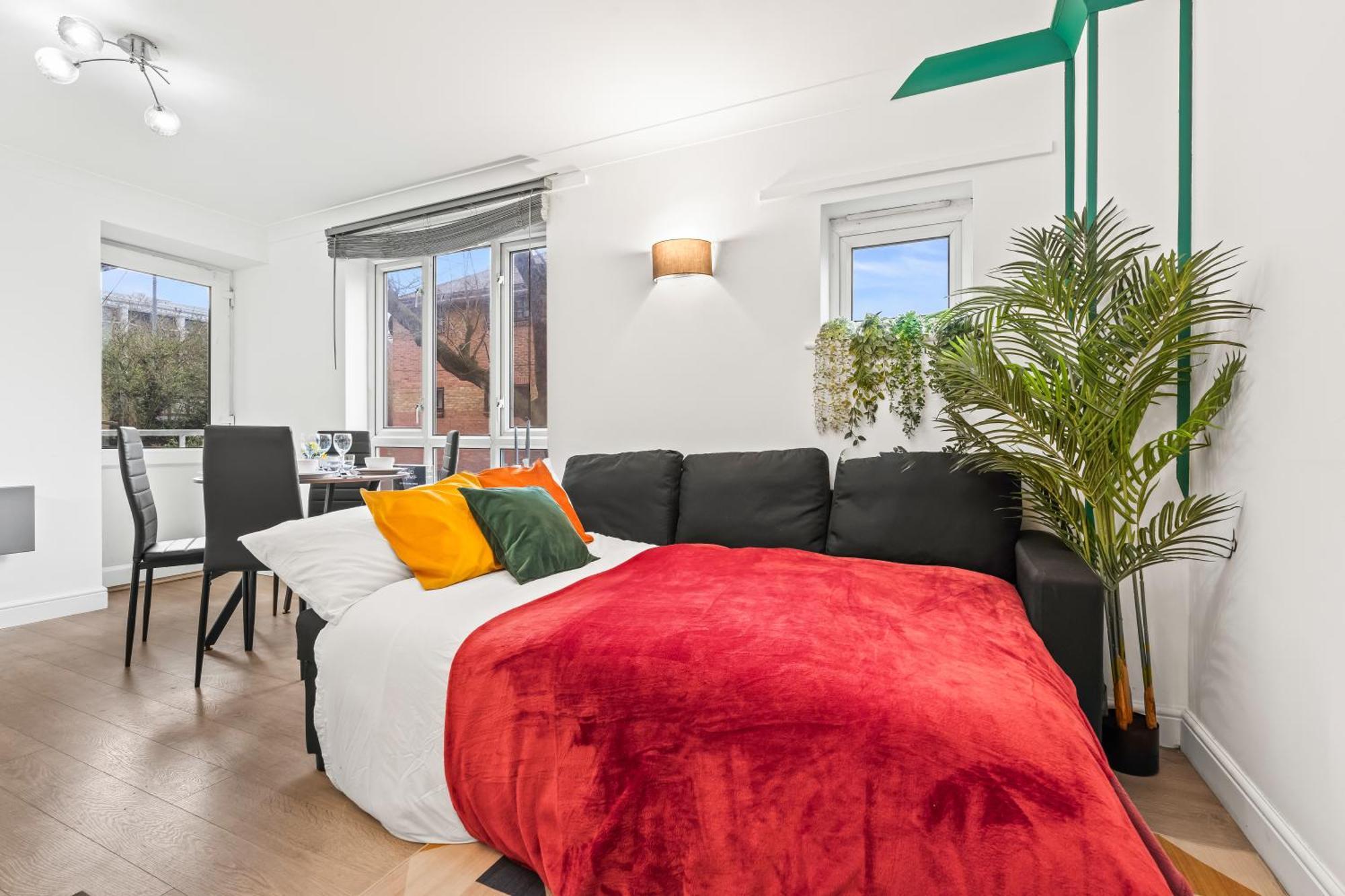 Holiday home Cosy 3Bed- Sleeps 6 - 02 Arena Canary Wharf Station- Perfect For Contractors, Families And Groups *
