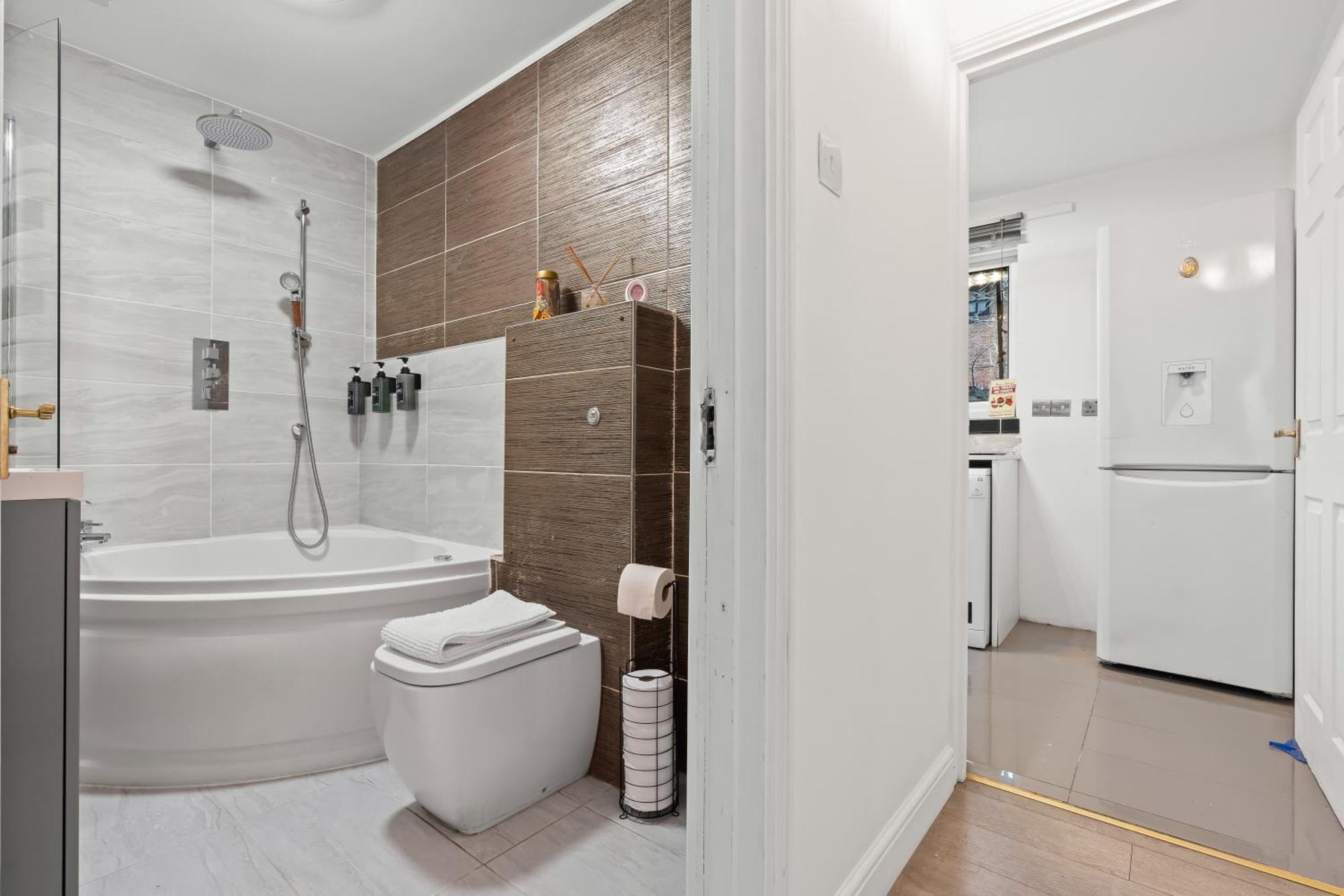 Cosy 3Bed- Sleeps 6 - 02 Arena Canary Wharf Station- Perfect For Contractors, Families And Groups Holiday home *