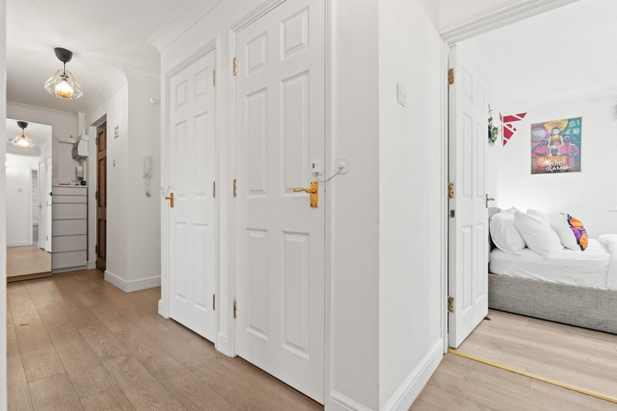 Cosy 3Bed- Sleeps 6 - 02 Arena Canary Wharf Station- Perfect For Contractors, Families And Groups London