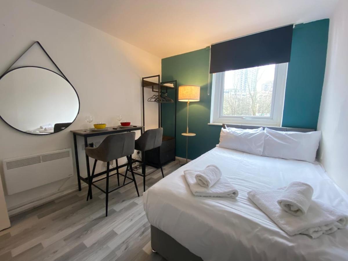 Modern Flat In *
