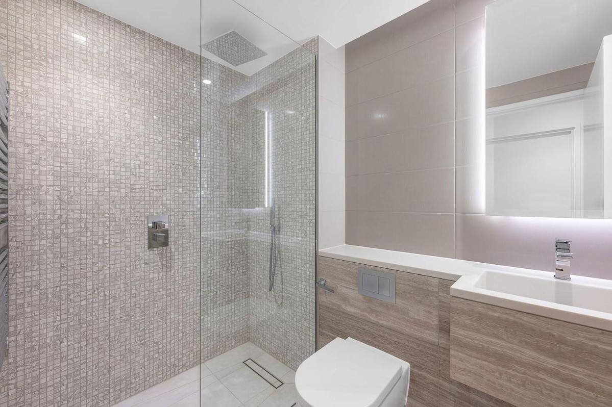 2 Bed Versace In Damac Tower *