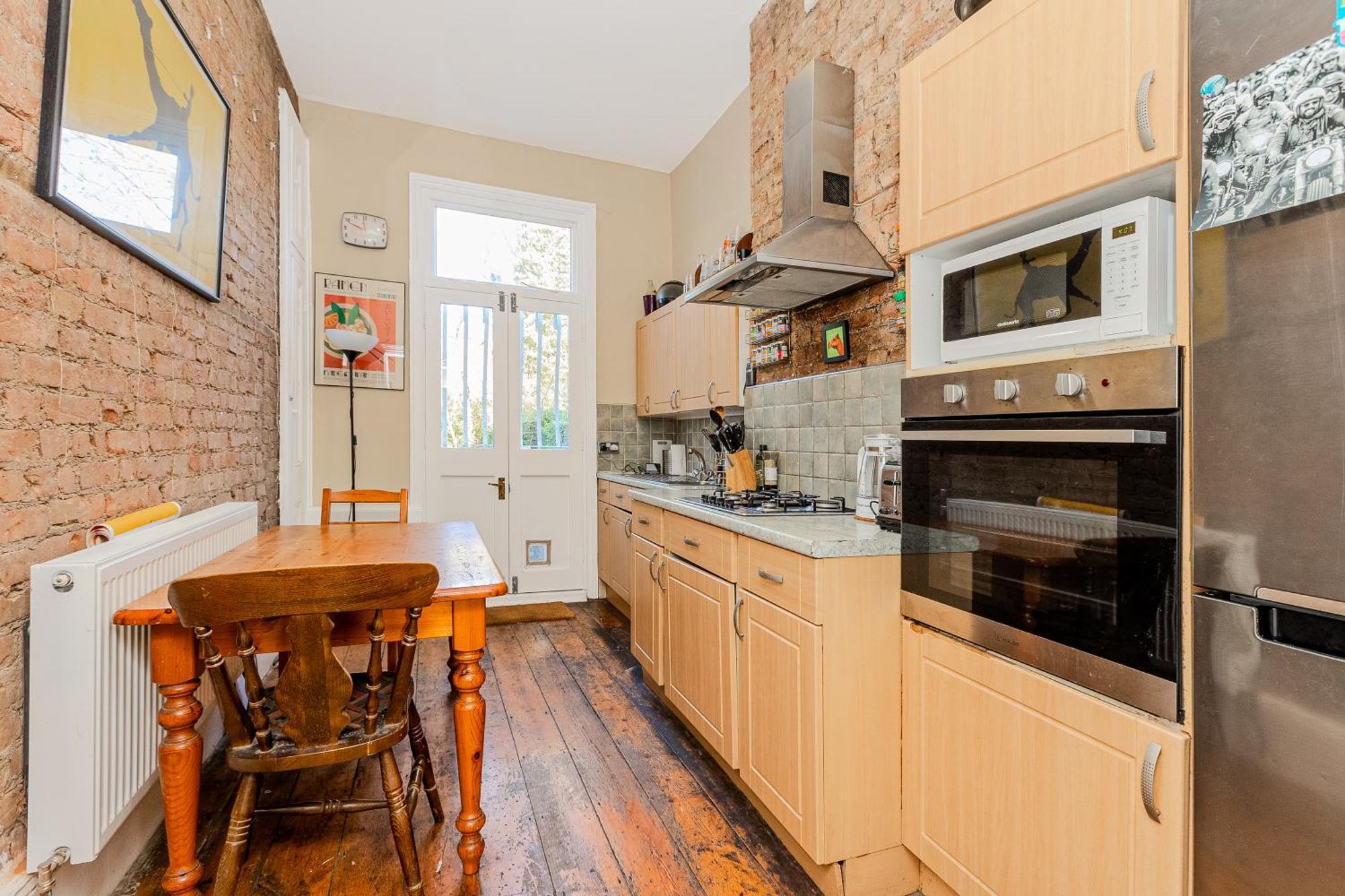 Cozy In A Gorgeous Victorian House Homestay
