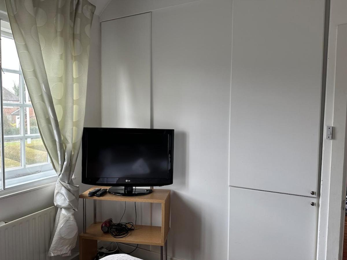 Cosy 2-bed Retreat In Hampstead Apartment London