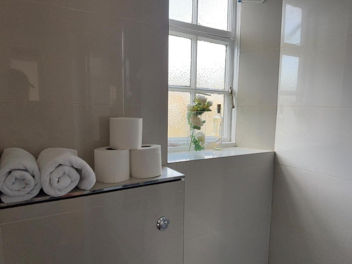 Cosy 2-bed Retreat In Hampstead *