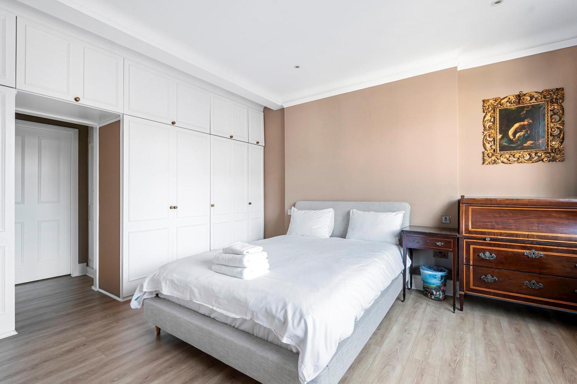Pass The Keys Large And Elegant Marylebone Appartement