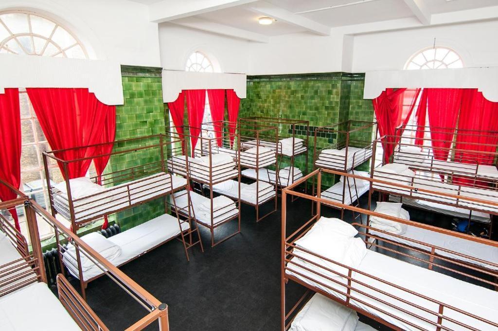 Rest Up Hostel *