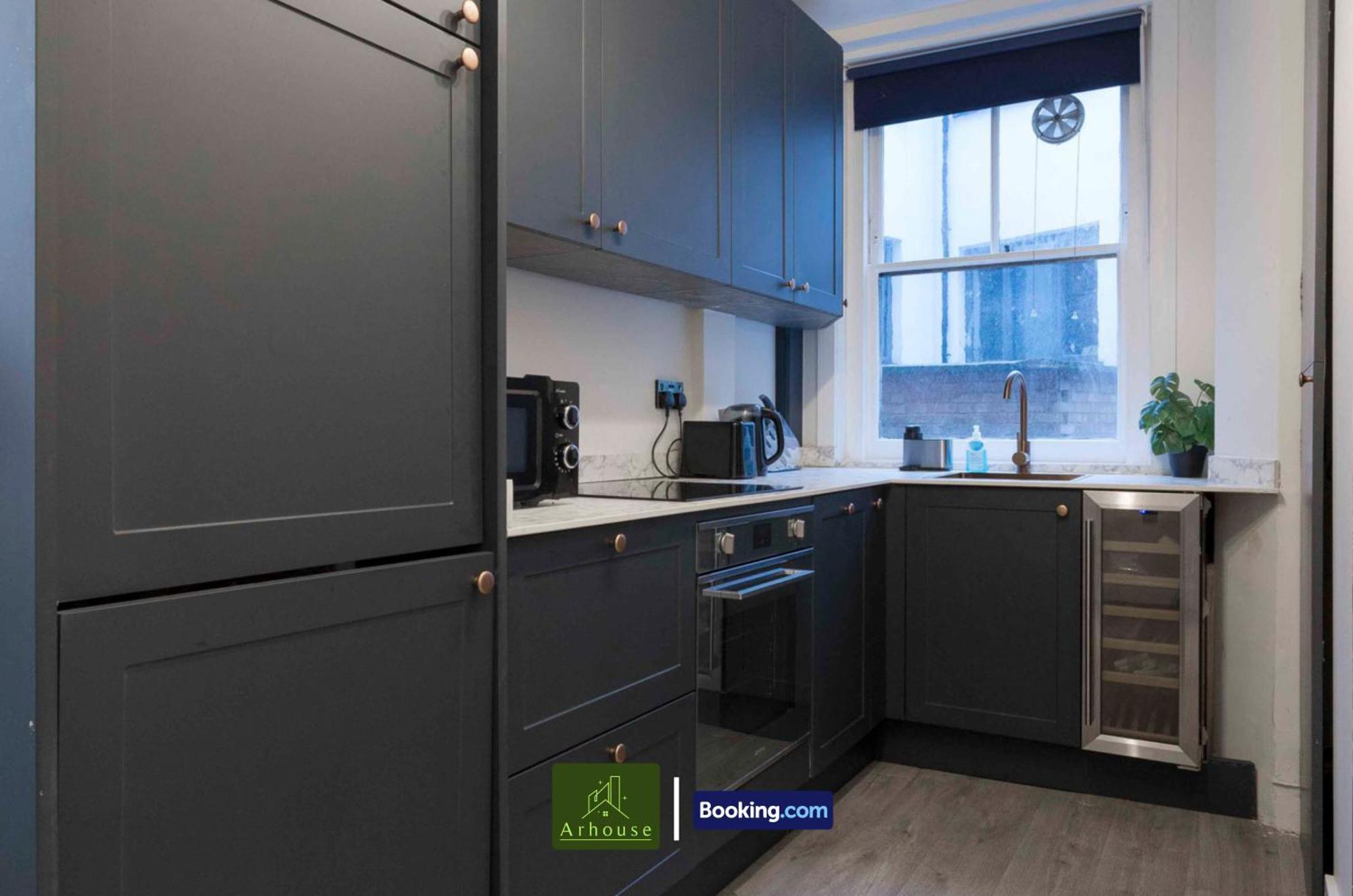 2 Bedroom By Arhouse Short Lets & Serviced Oxford St With Free Wifi Appartement