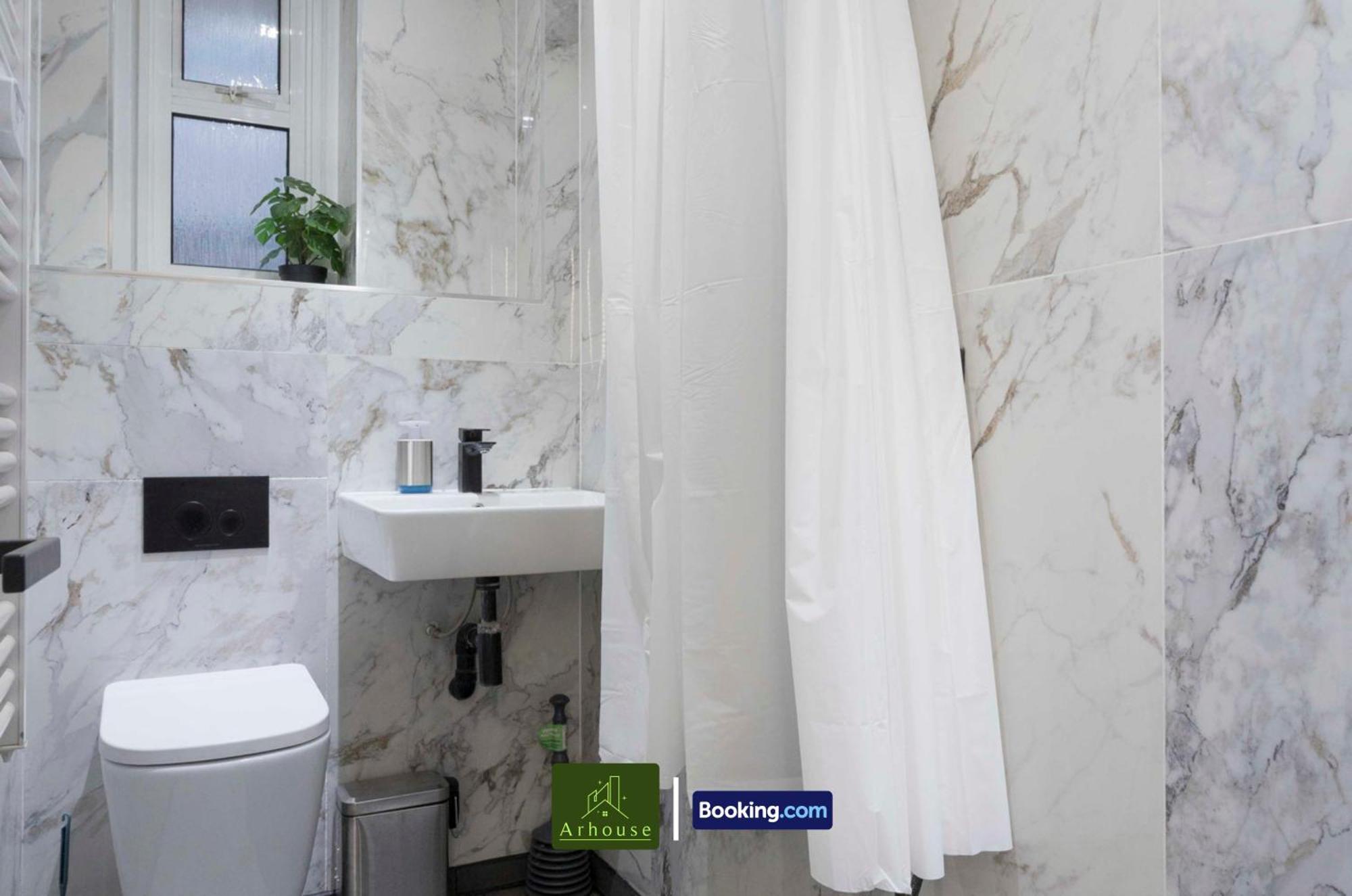 2 Bedroom By Arhouse Short Lets & Serviced Oxford St With Free Wifi Appartement *