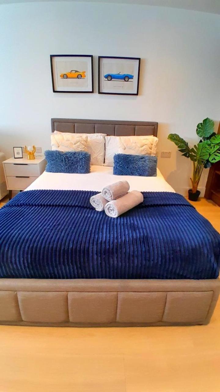 Modern & 3bedroom Flat With Pvt Balcony Steps From Regent's Park * London