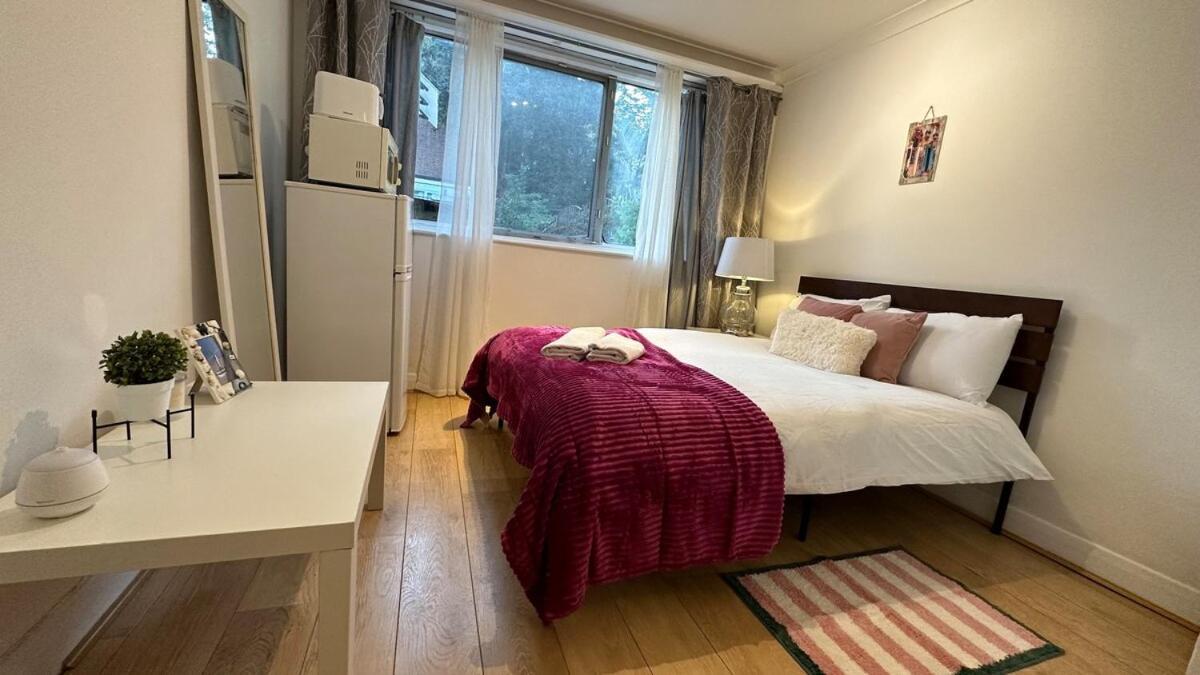 Apartment An Economic Hotel-like Room, En-suite Sheperds Bush
