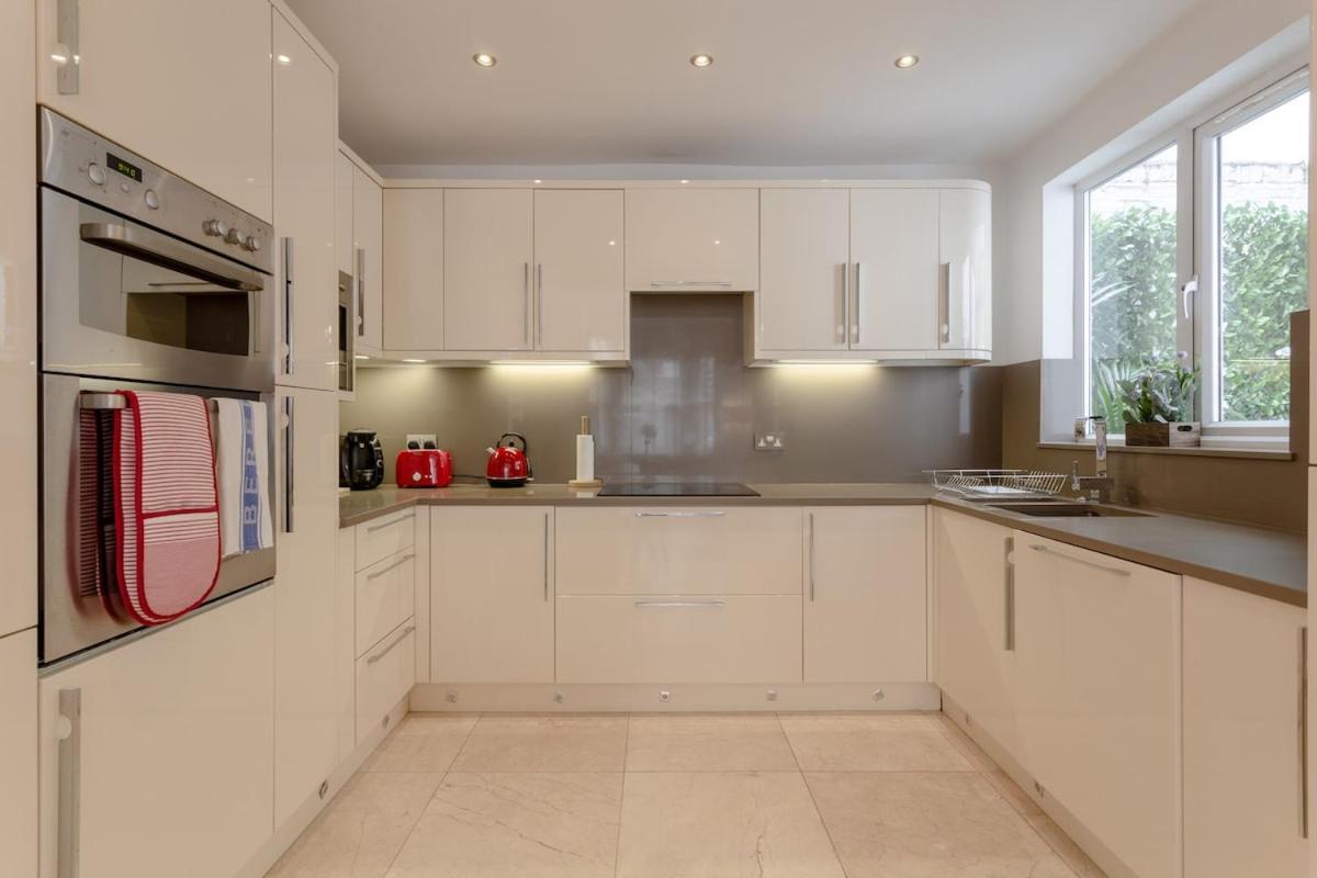 Apartment Bright Modern Large 1 Bed Flat In Battersea Clapham Junction *