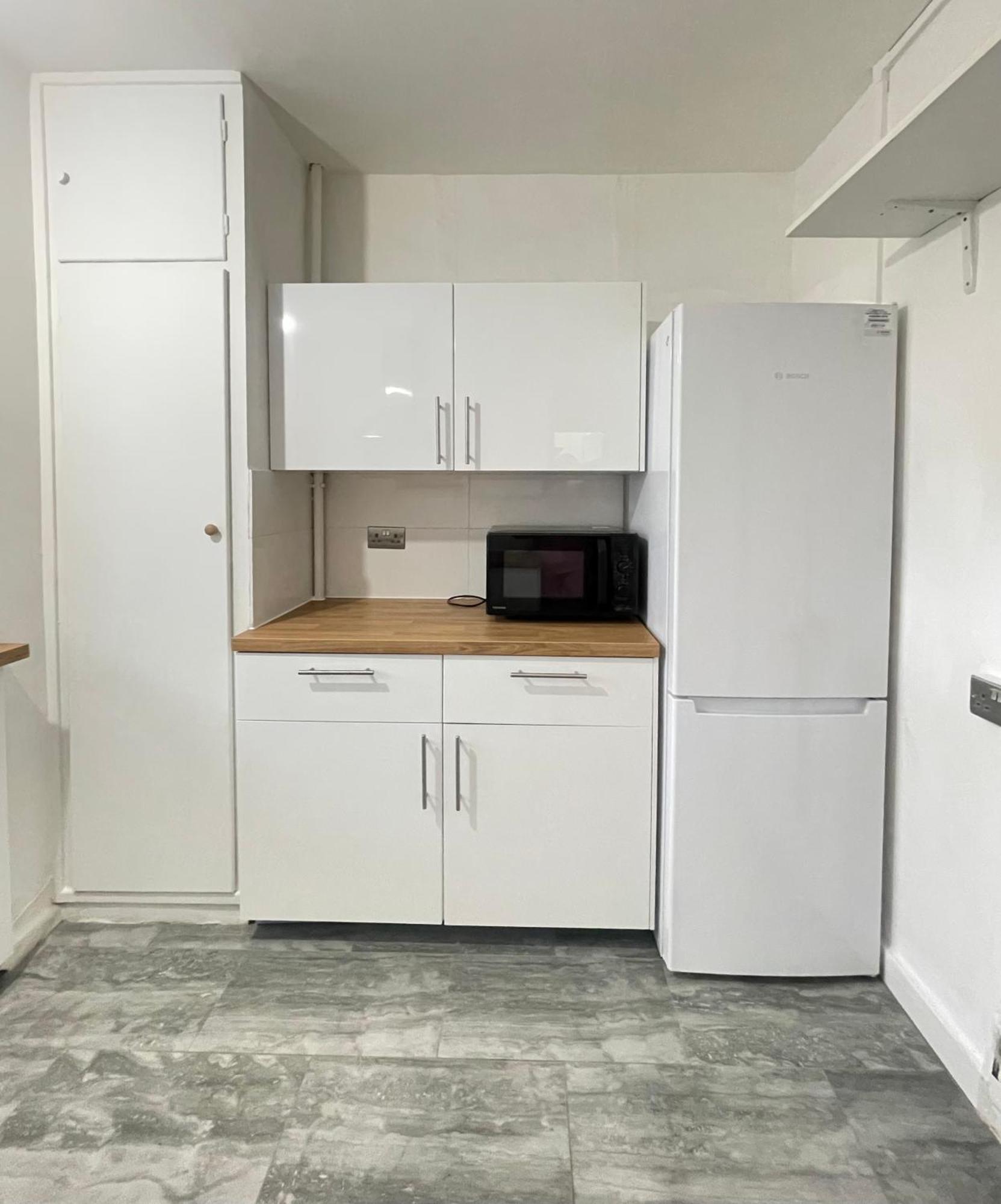 6 Beds Apartment