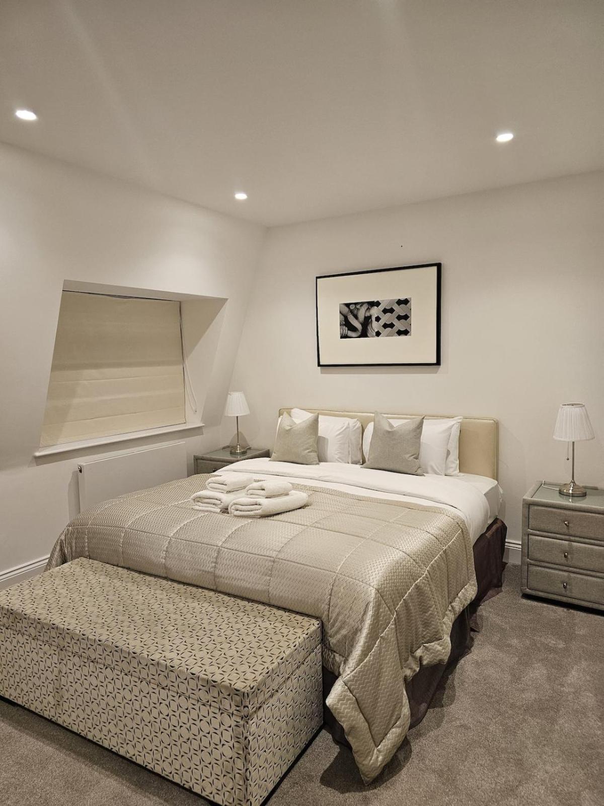 Holiday home Care London- Elegant & Central, Sloane Avenue, Chelsea