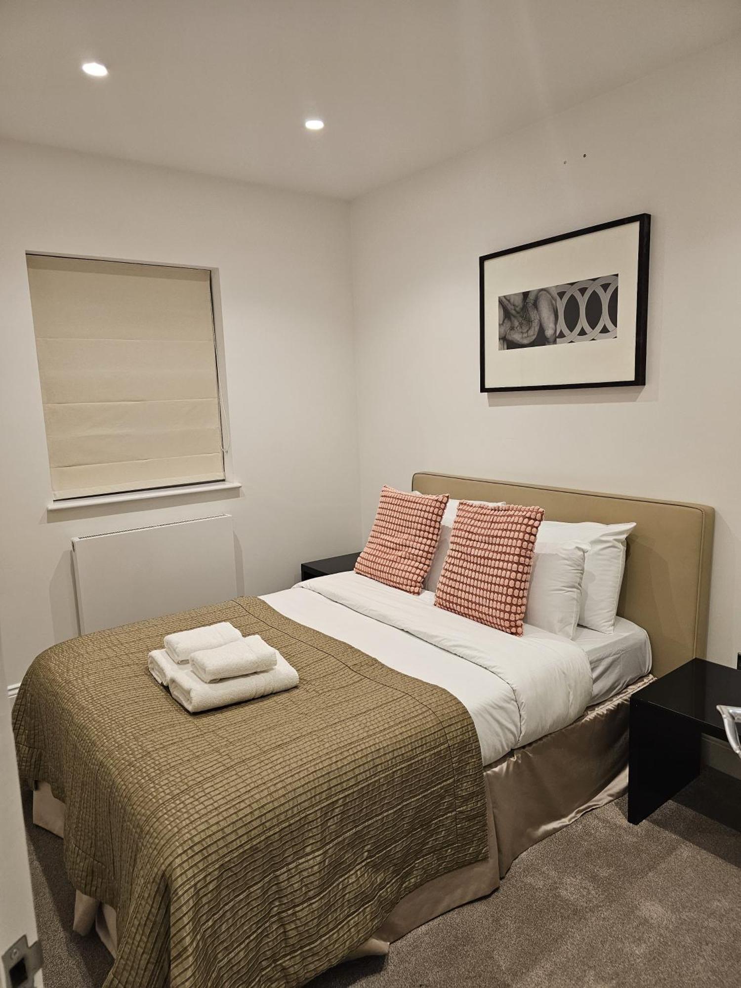 Care London- Elegant & Central, Sloane Avenue, Chelsea * London