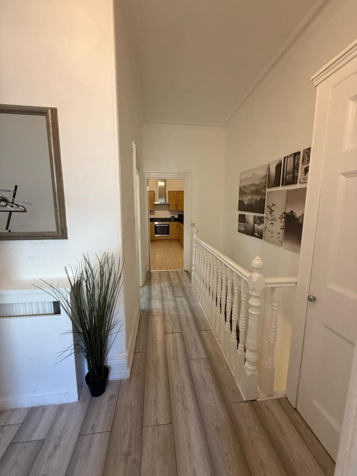 C44- Spacious Split Level Flat Near Edgware Road * London