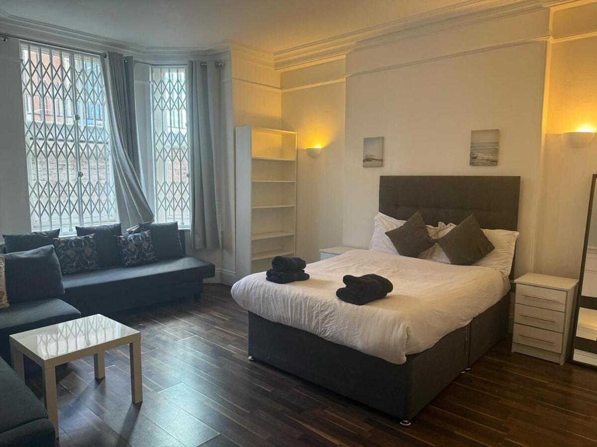 Apartment C44- Spacious Split Level Flat Near Edgware Road