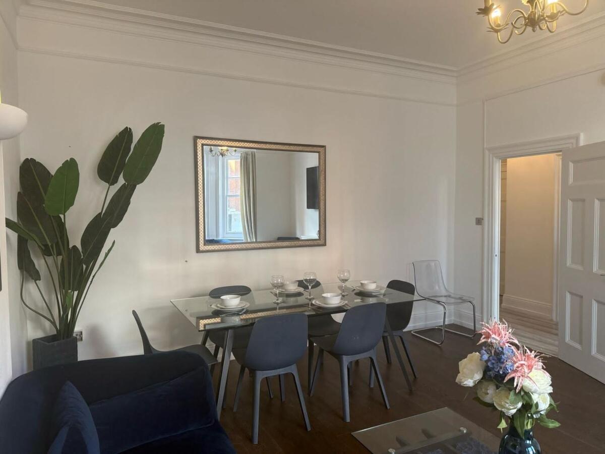 Apartment C44- Spacious Split Level Flat Near Edgware Road London
